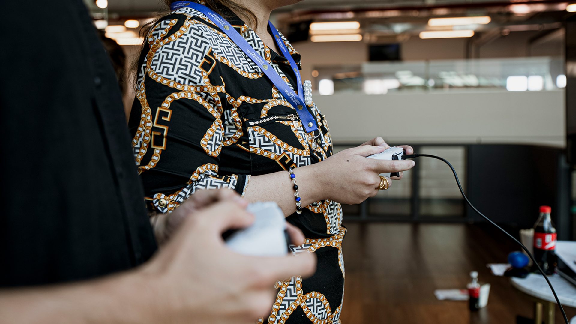 CuatroCoronas_WarnerBros_BenefitsDay_08